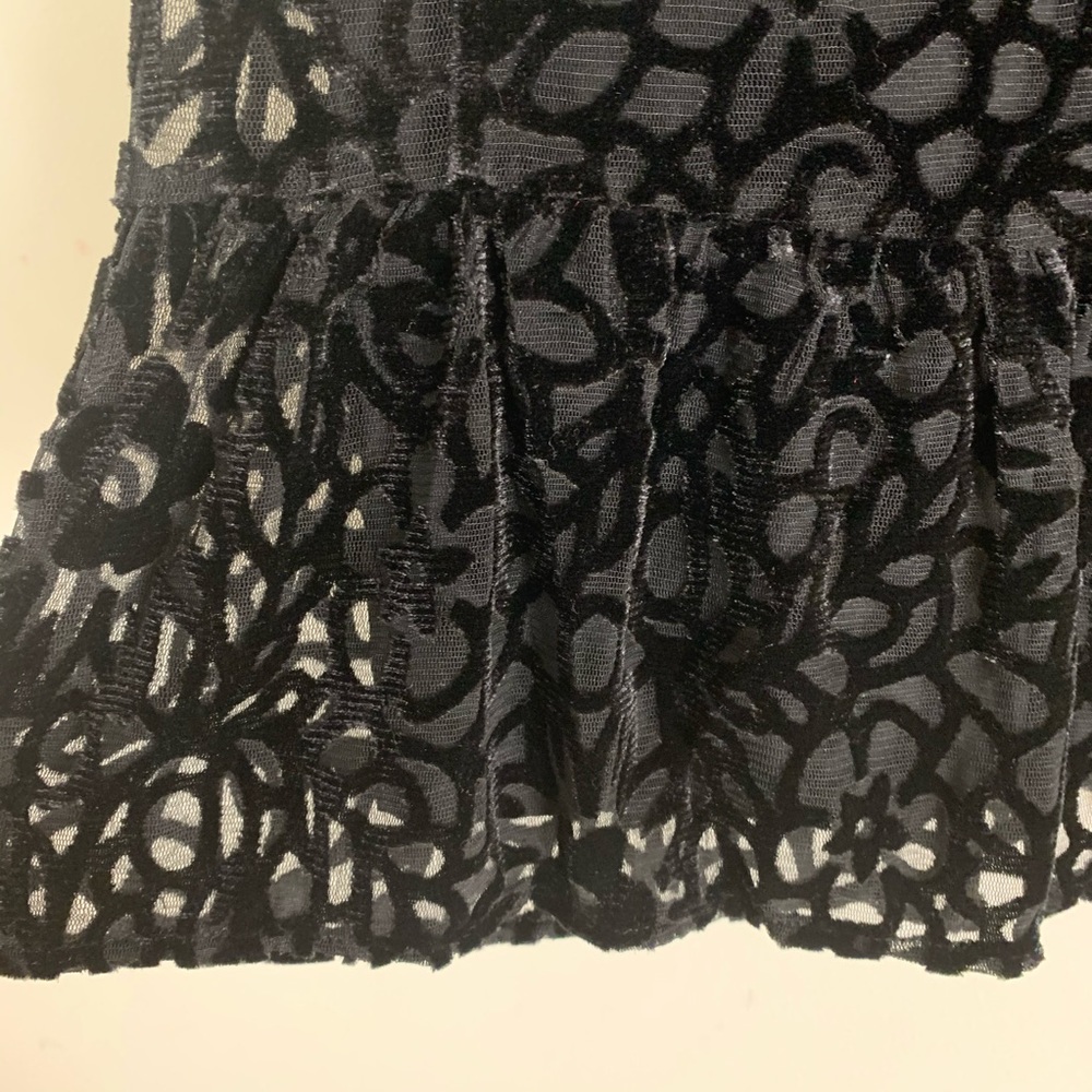 Karl Lagerfeld FLORAL BURNOUT SHIFT DRESS - Picture 6 of 8